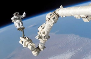 trabajar-en-la-agencia-aeroespacial-europea-610x400